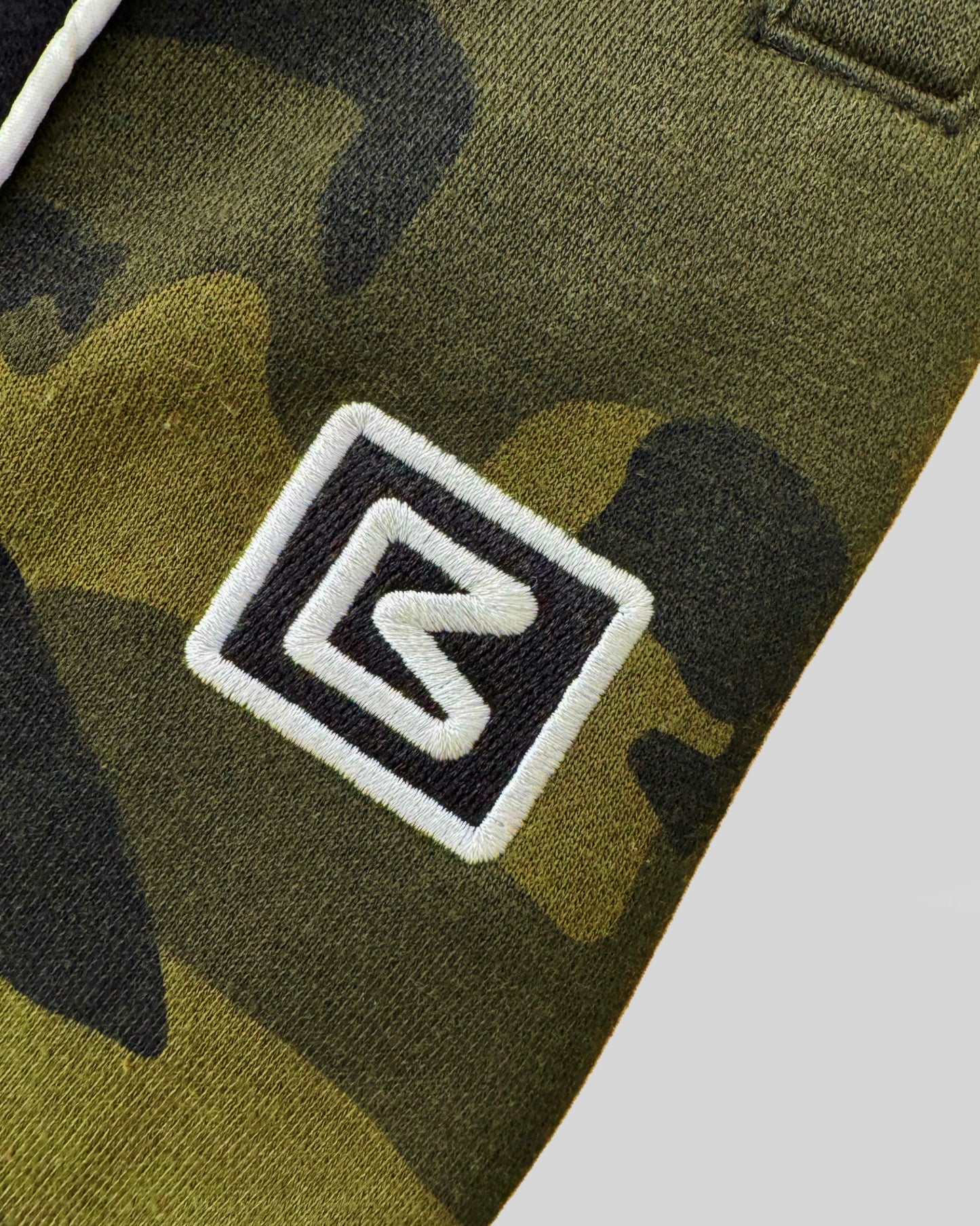 RETRO TRACKPANTS CAMO